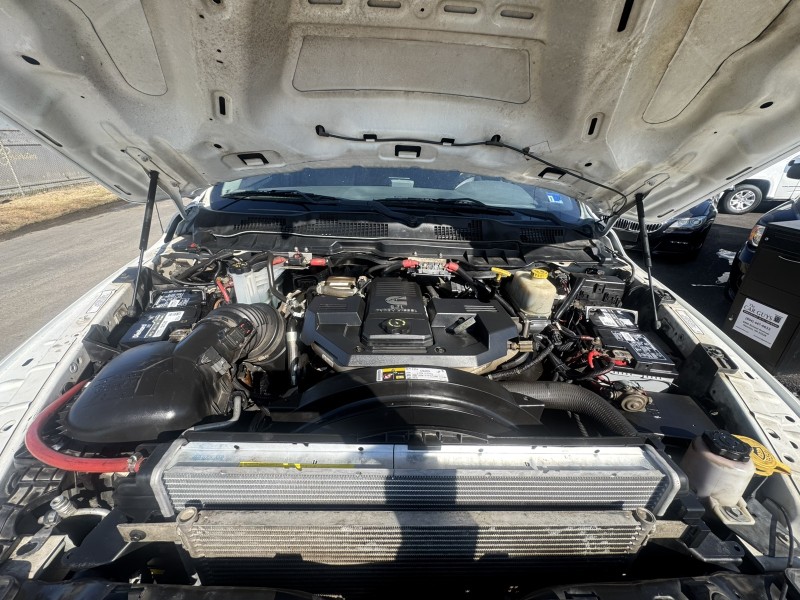 2015 Ram 5500 Crew Cab Walk In Service Body Cummins Tradesman in , 