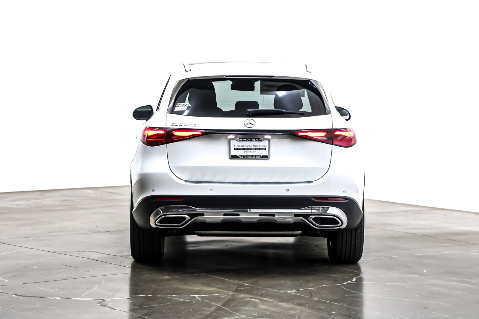 New 2026 Polar White Mercedes-Benz GLC 300 image 3