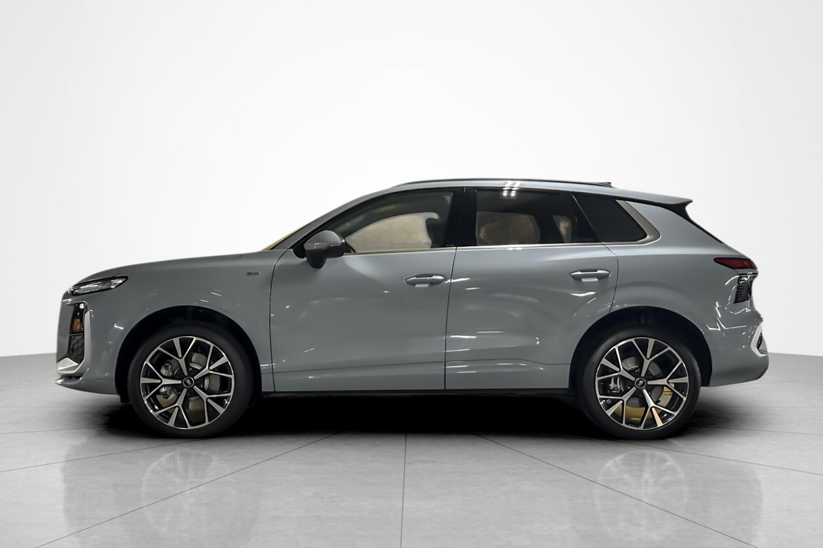 New 2026 Arrow Gray Pearl Effect Audi S line quattro image 3