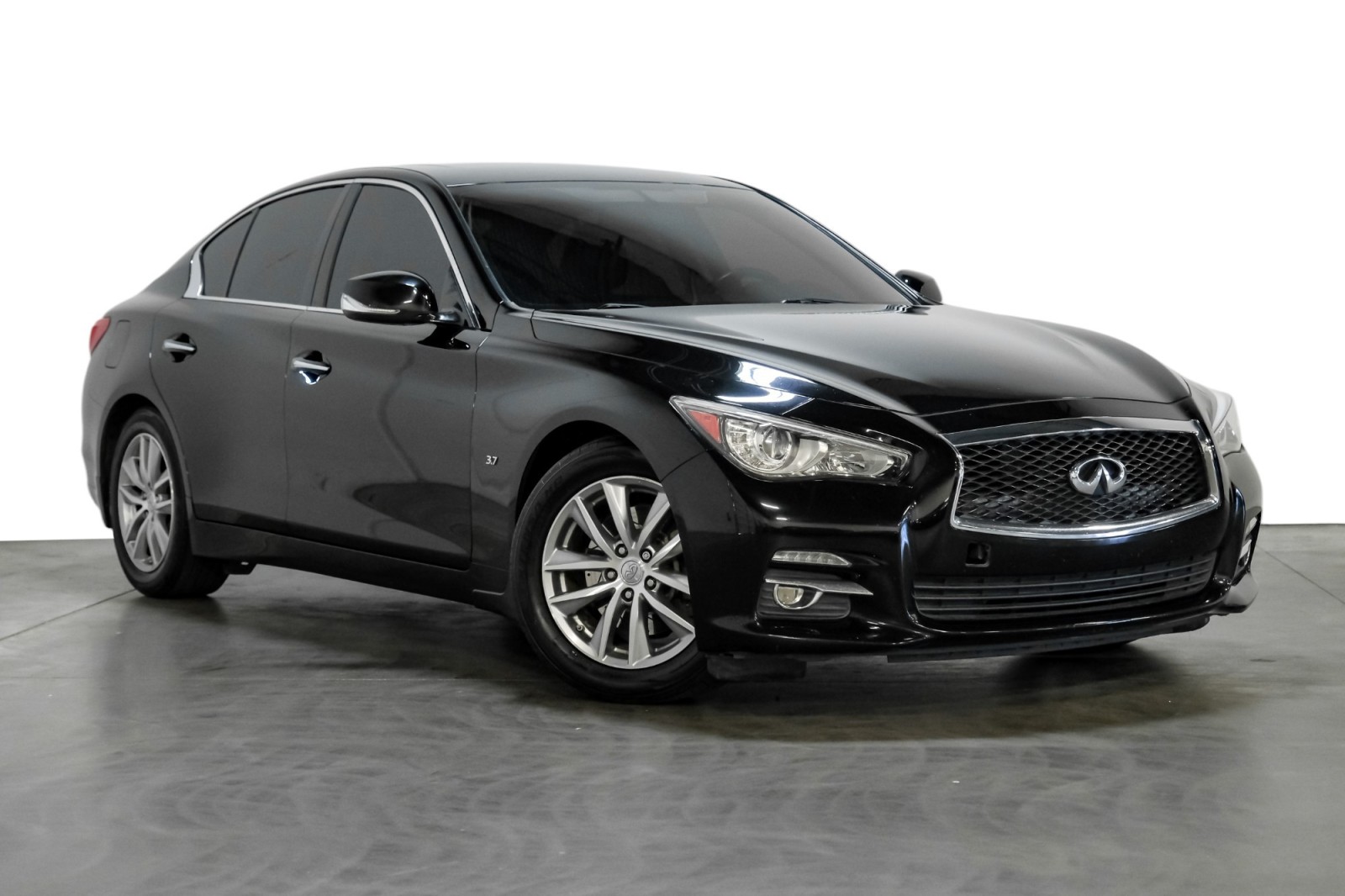 2015 INFINITI Q50 Premium 3