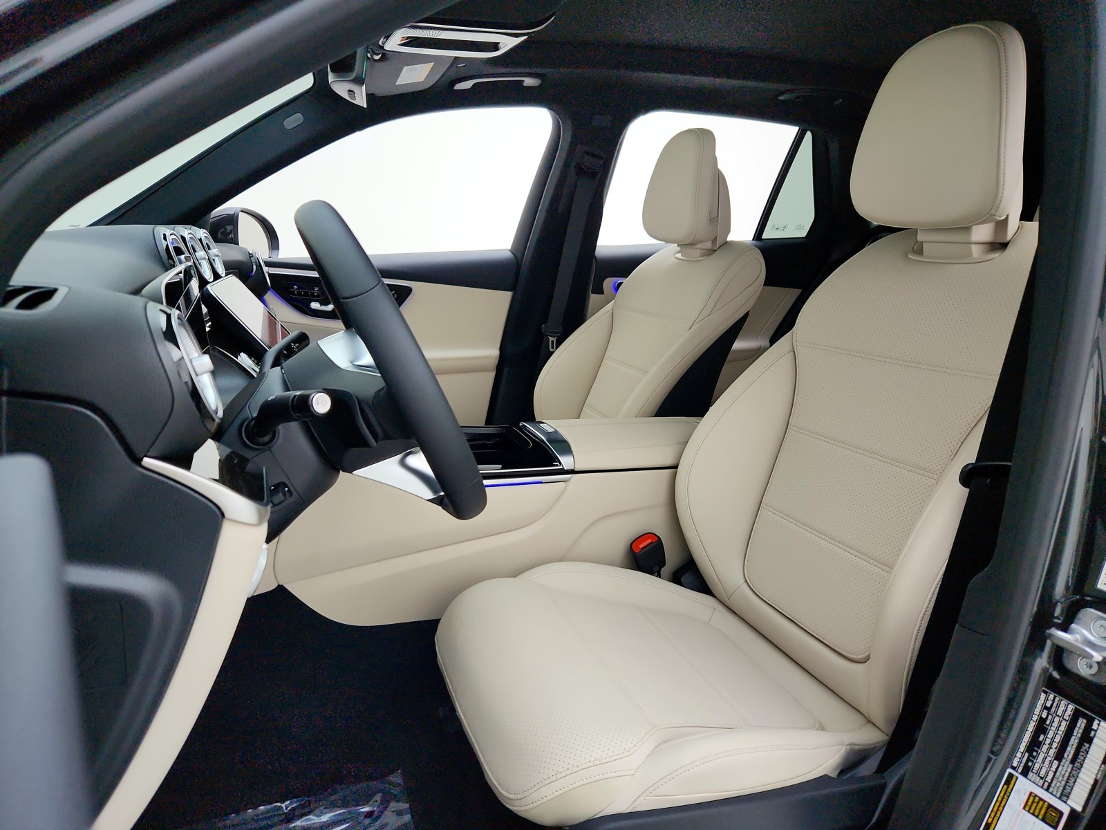 New 2026 Graphite Grey Metallic Mercedes-Benz GLC 300 SUV image 17