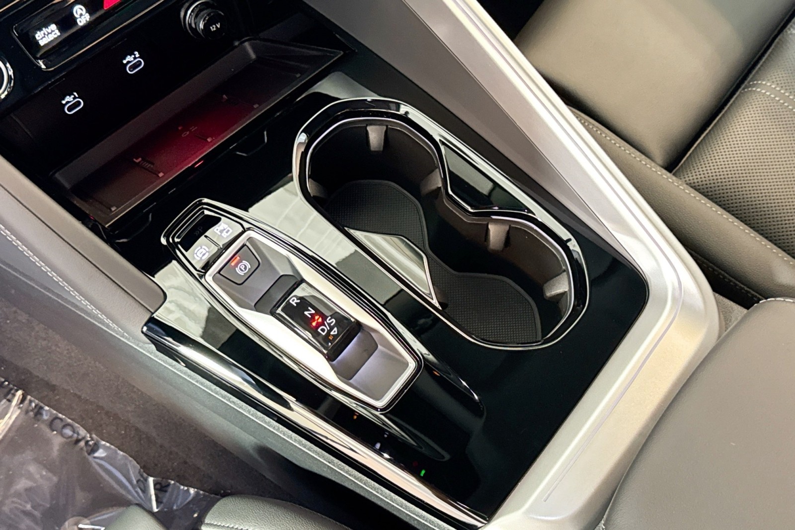 New 2025 Mythos Black Metallic Audi Premium Plus 2.0 TFSI quattro image 14