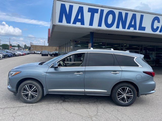View vehicle photo 2