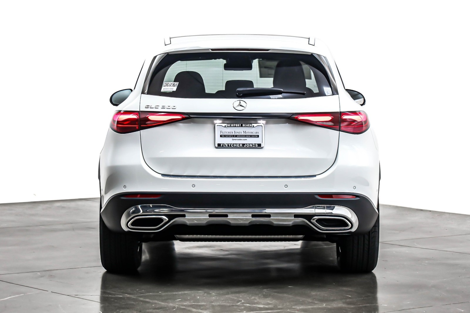 New 2026 Polar White Mercedes-Benz GLC 300 image 3