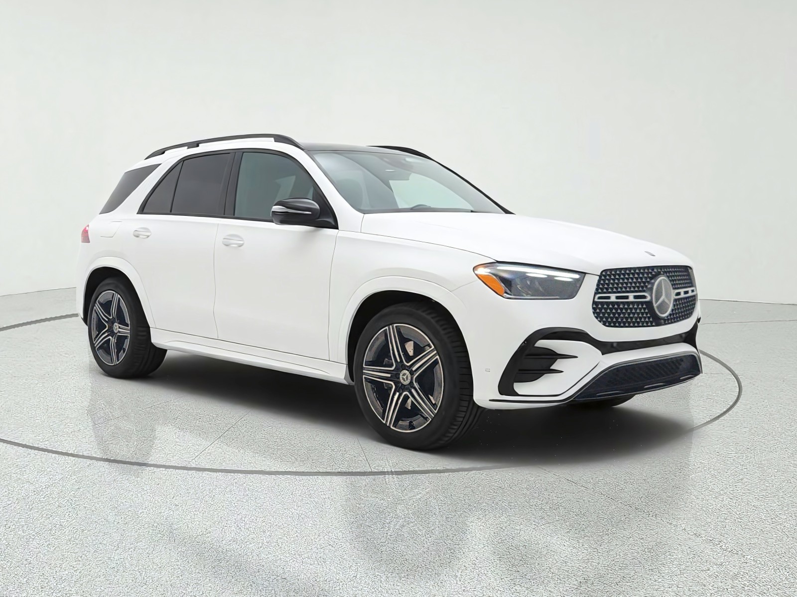 New 2026 MANUFAKTUR Moonlight White magno Mercedes-Benz GLE 450 4MATIC® SUV image 3