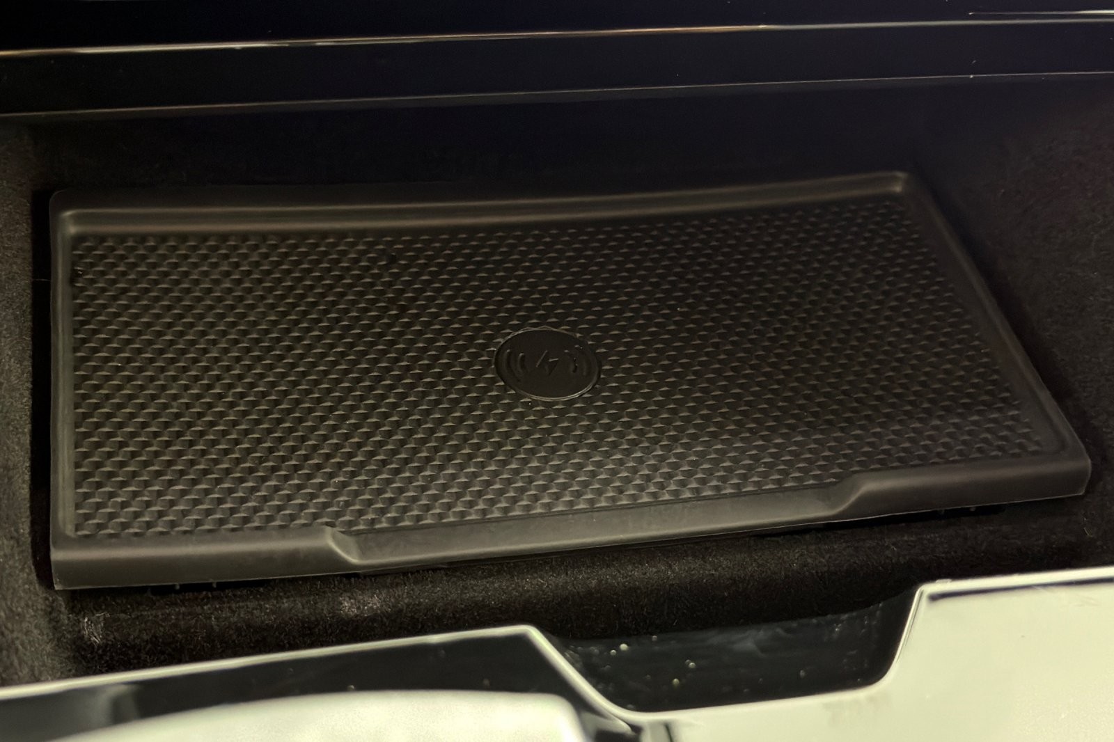 Used 2025 Fuji White Land Rover P400 Dynamic SE image 20