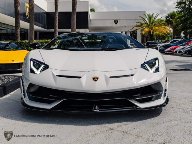 Lamborghini Aventador SVJ