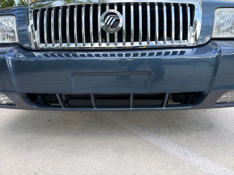 2007 Mercury Grand Marquis LS LOW MILES 52,599 1 OWNER in ,