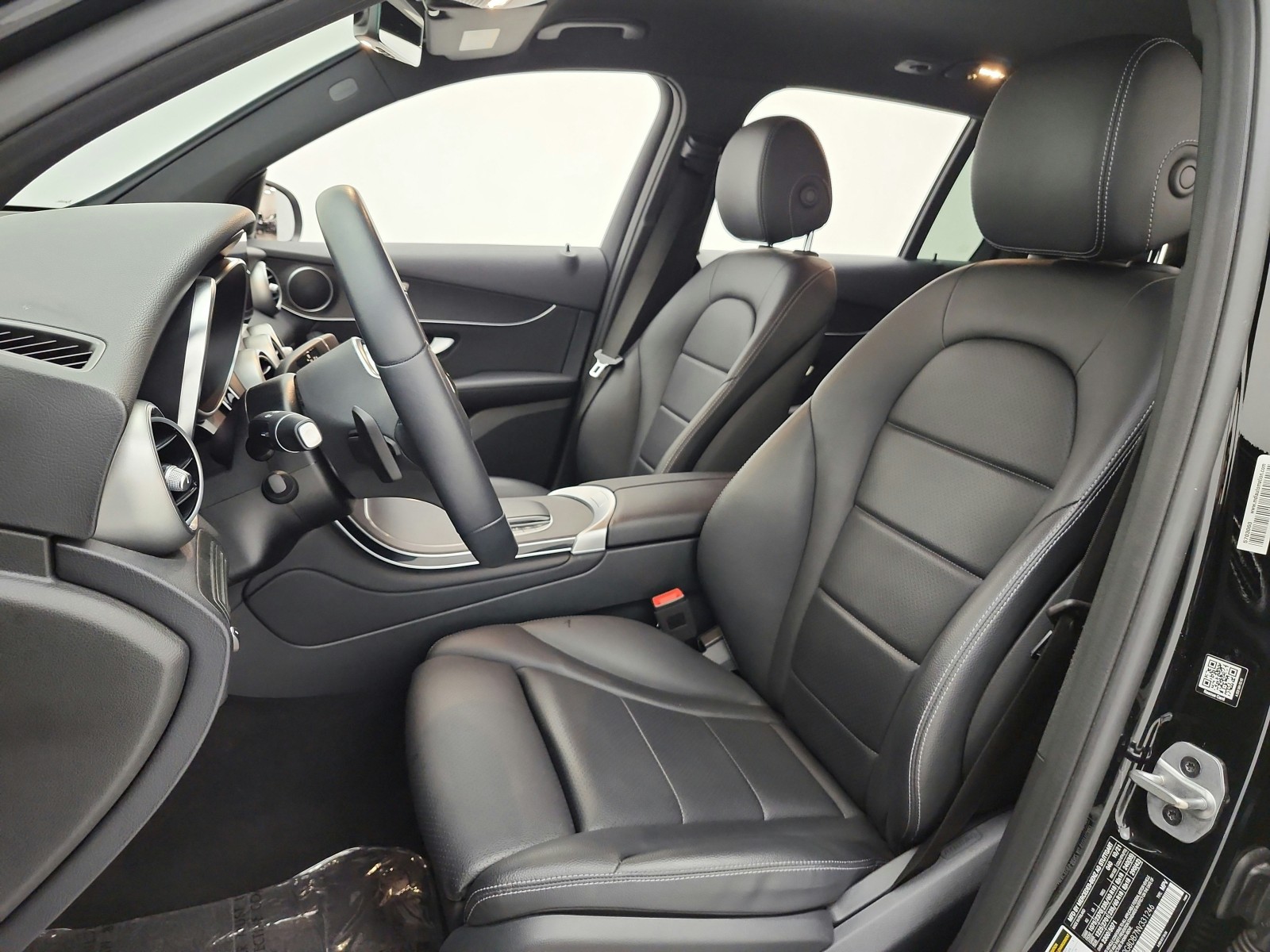 Used 2022 Black Mercedes-Benz GLC 300 SUV image 15