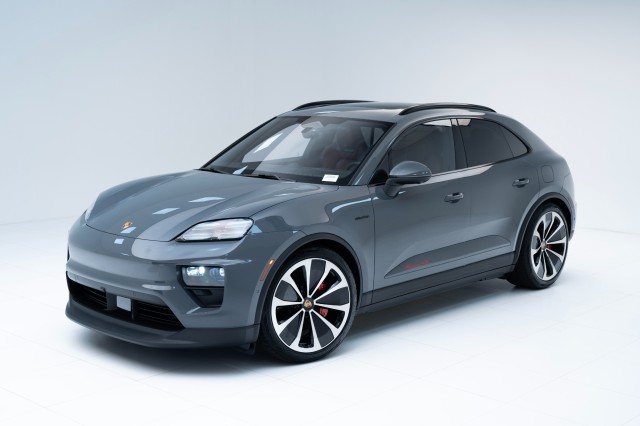 2025  Macan 4S Electric in , 