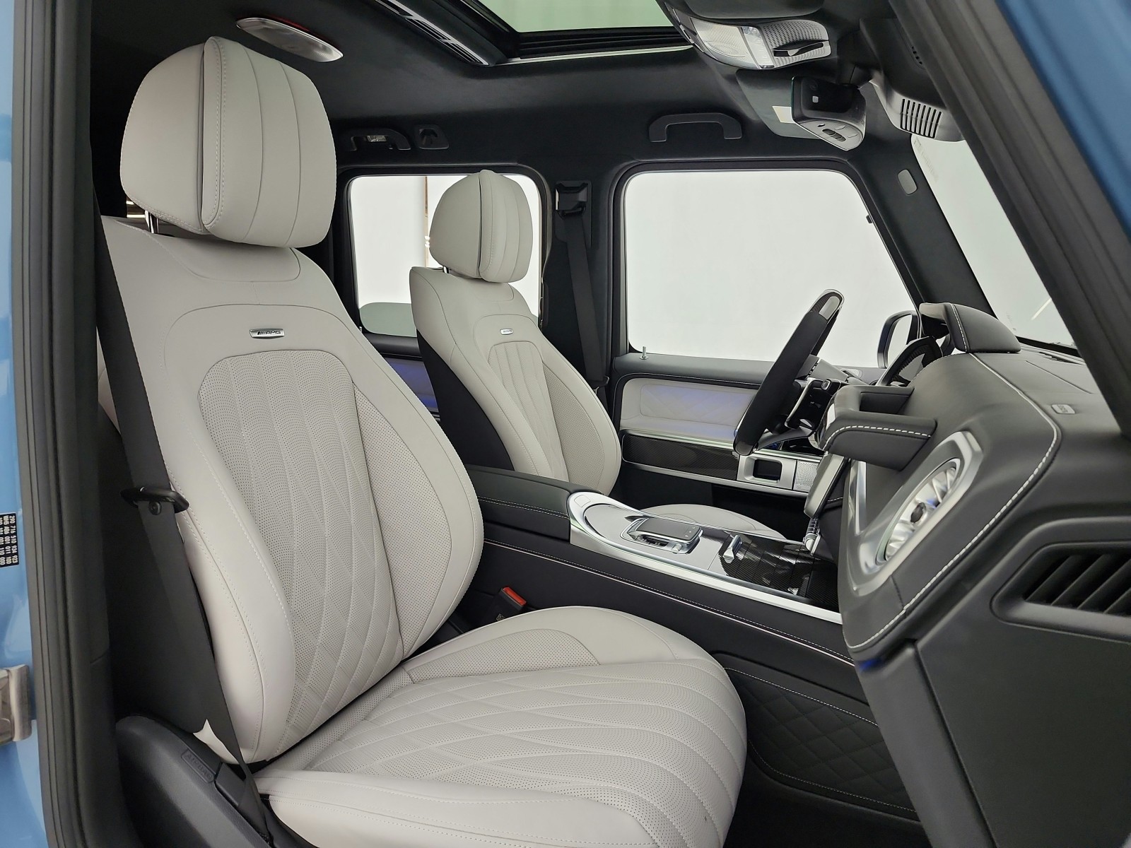 New 2026 MANUFAKTUR Signature China Blue Mercedes-Benz AMG® G 63 image 15