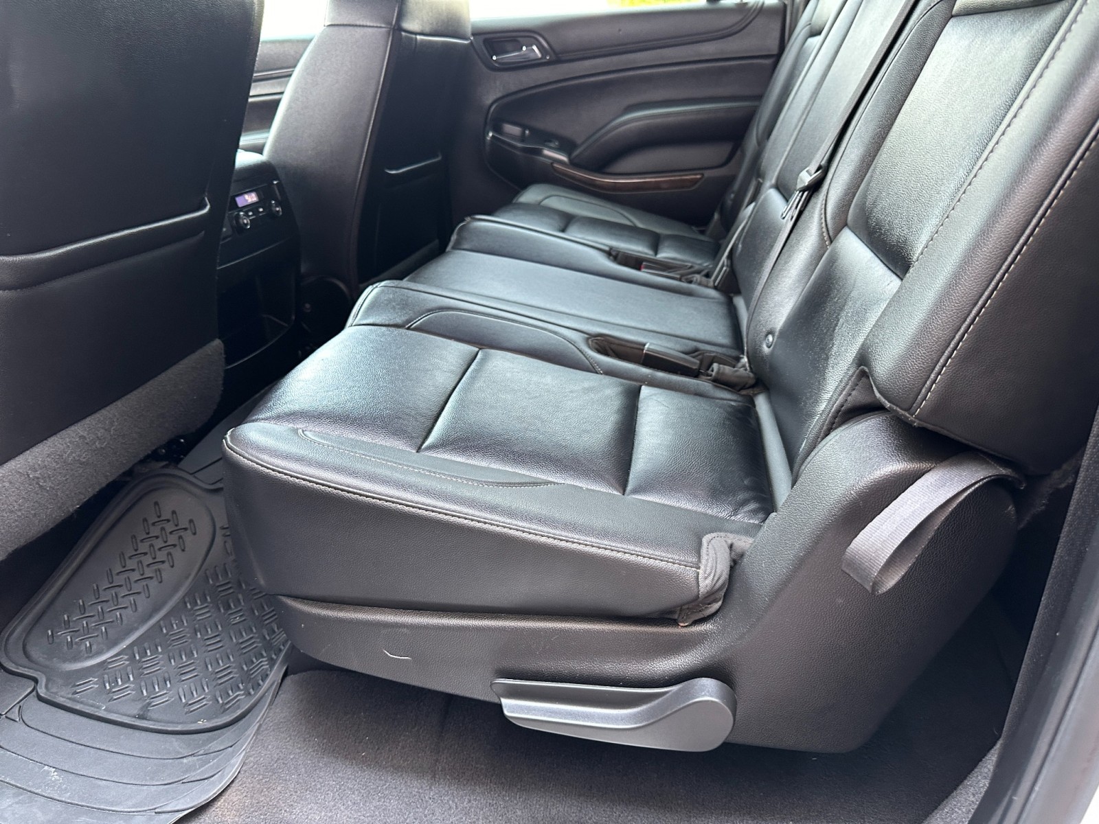 2019 Chevrolet Suburban LT 28