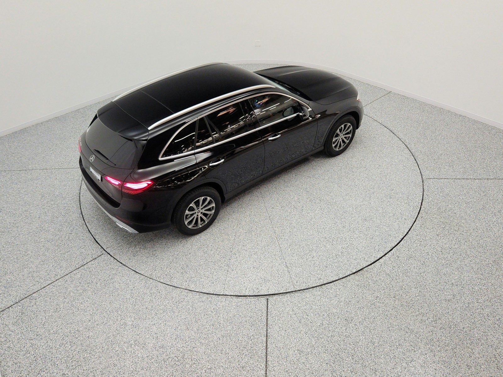 New 2026 Black Mercedes-Benz GLC 300 SUV image 13