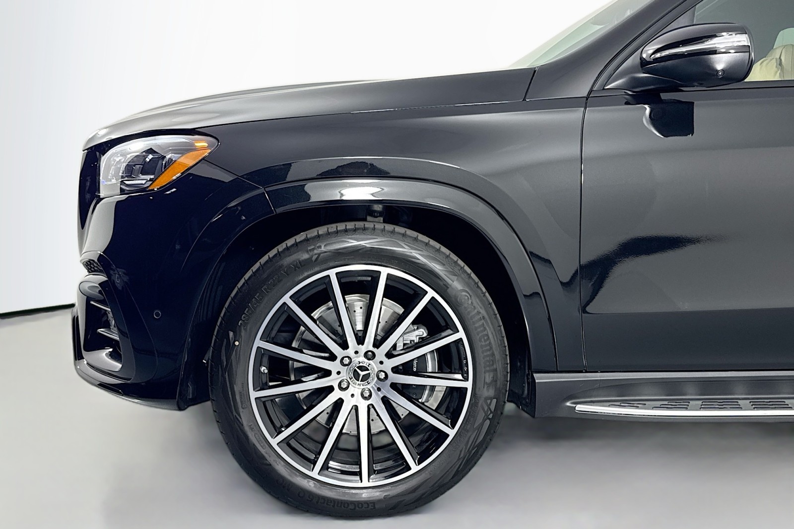 New 2026 Obsidian Black Metallic Mercedes-Benz GLS 580 4MATIC® SUV image 10