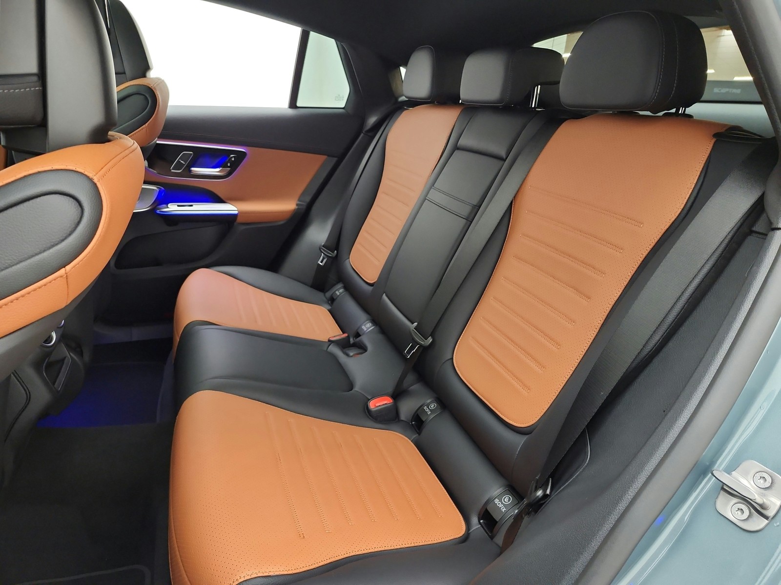 New 2027 Verde Silver Metallic Mercedes-Benz GLC 300 4MATIC® Coupe image 11