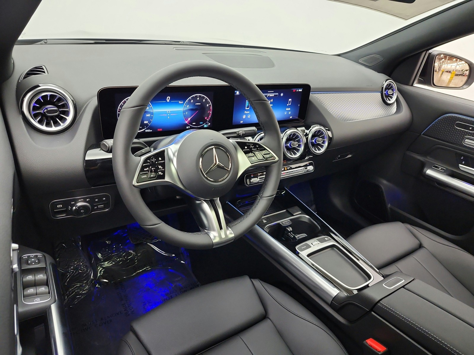 New 2026 Mountain Grey Metallic Mercedes-Benz GLA 250 SUV image 9