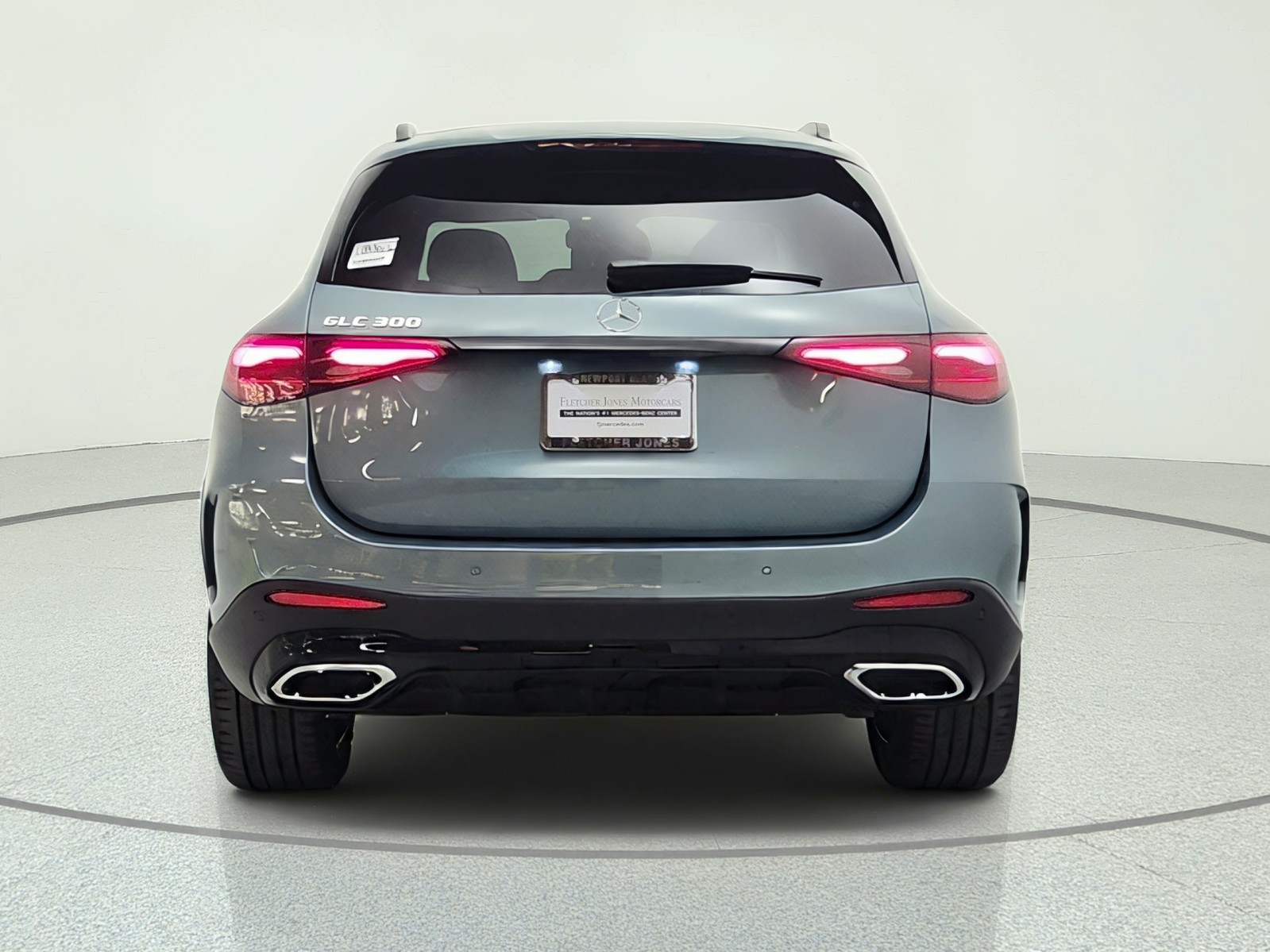 New 2027 Verde Silver Metallic Mercedes-Benz GLC 300 SUV image 6