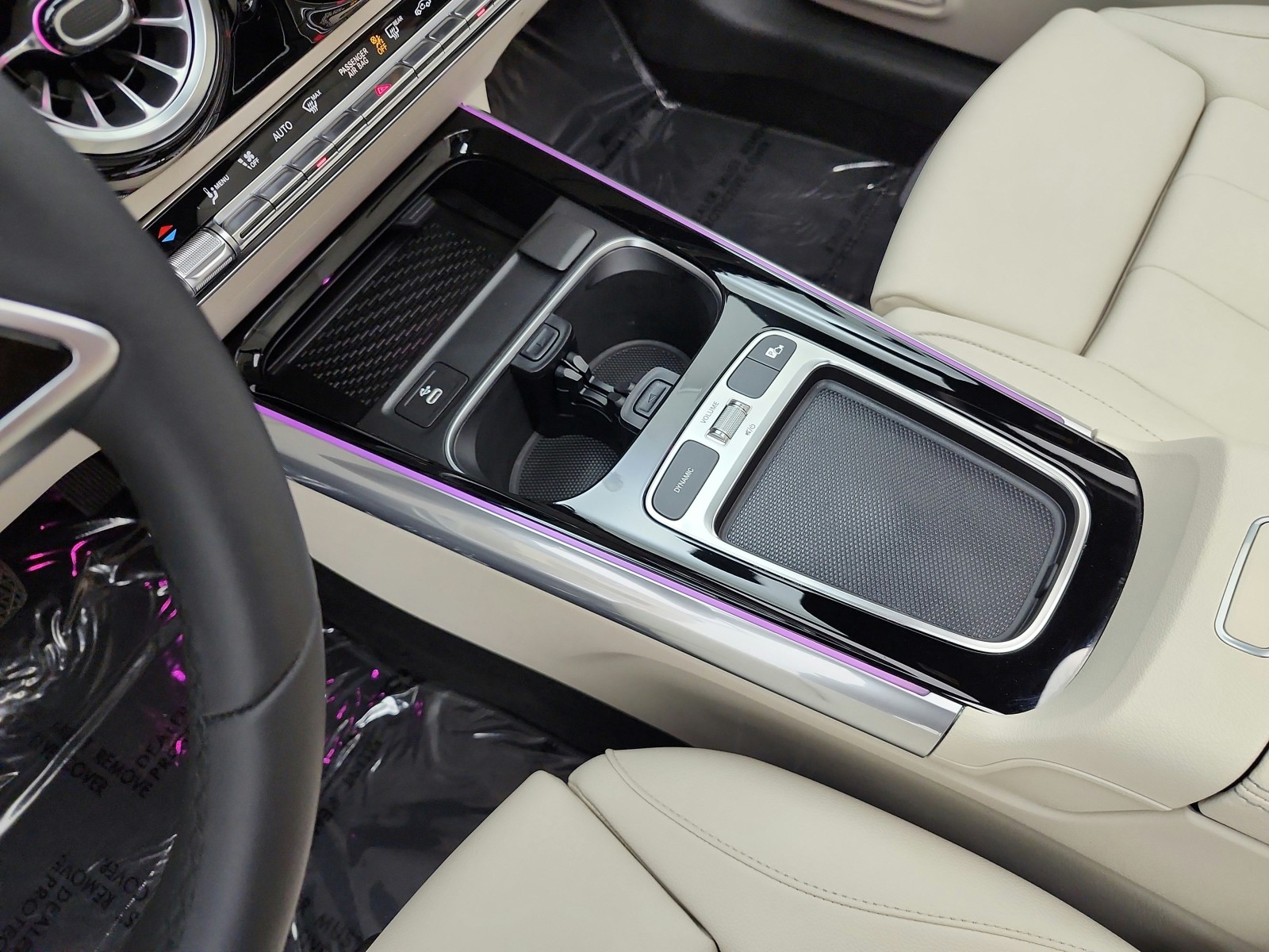 Certified Used 2026 Polar White Mercedes-Benz GLA 250 SUV image 14