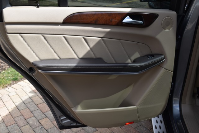 2016 Mercedes-Benz GL550 4MATIC AWD Driver Assistance Pkg Panorama Sunroof Power E 32