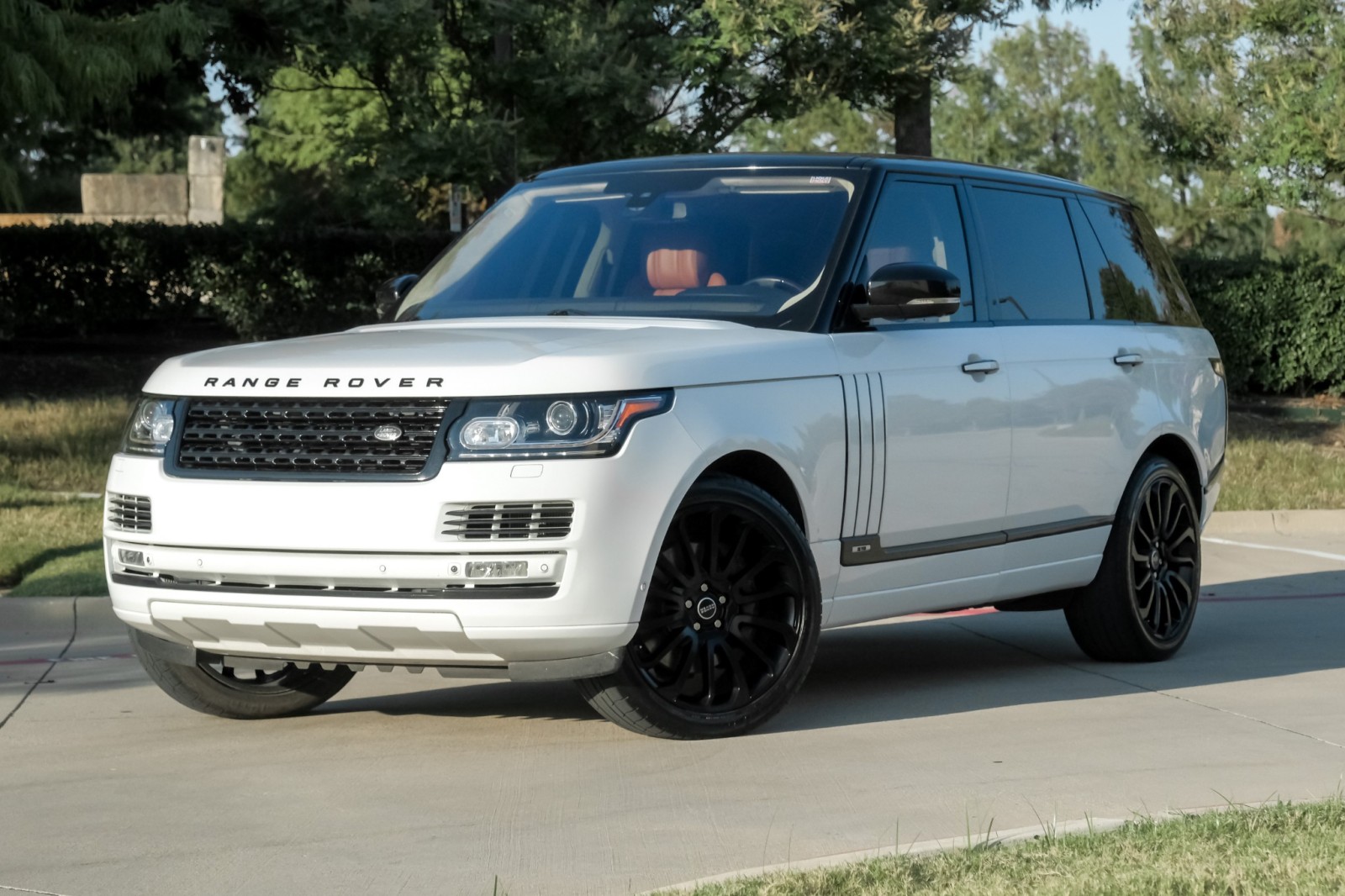 2014 Land Rover Range Rover Supercharged Autobiography LWB RearEntertainment BlackOutPkg 73