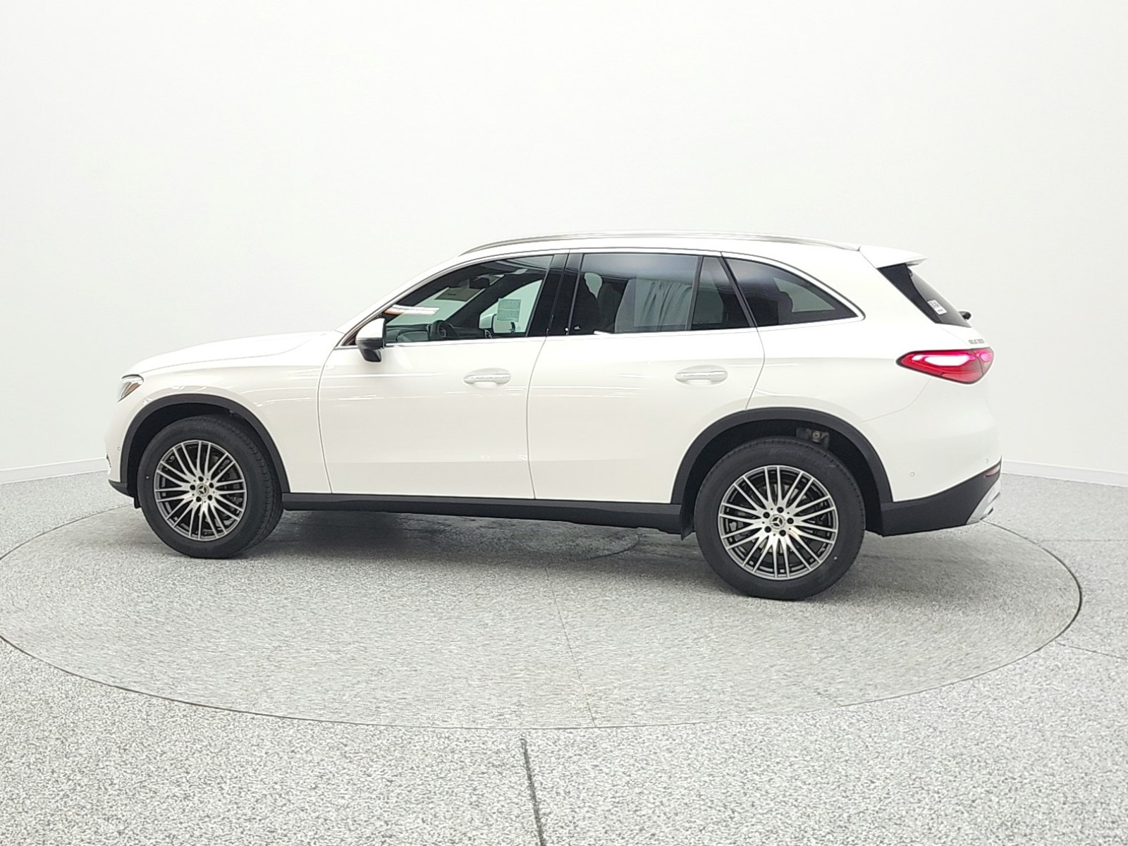 New 2026 Polar White Mercedes-Benz GLC 300 image 8