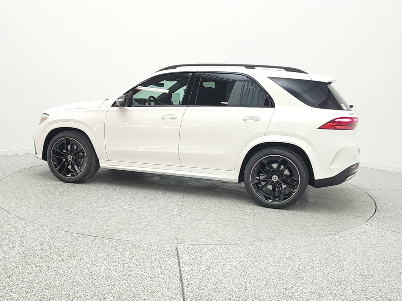 New 2026 Polar White Mercedes-Benz GLE 450 image 8