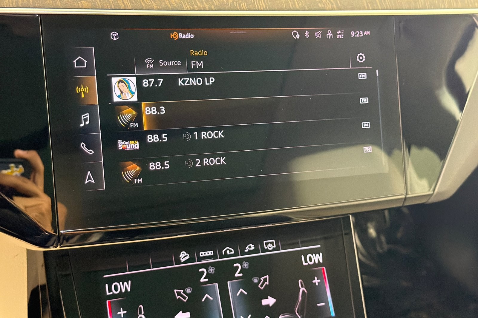 Used 2024 Madeira Brown Metallic Audi Premium quattro image 17