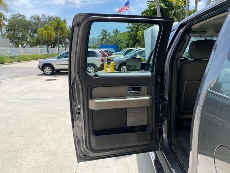 2010 Ford F-150 4 DR CREW XL LOW MILES 34,625 in , 