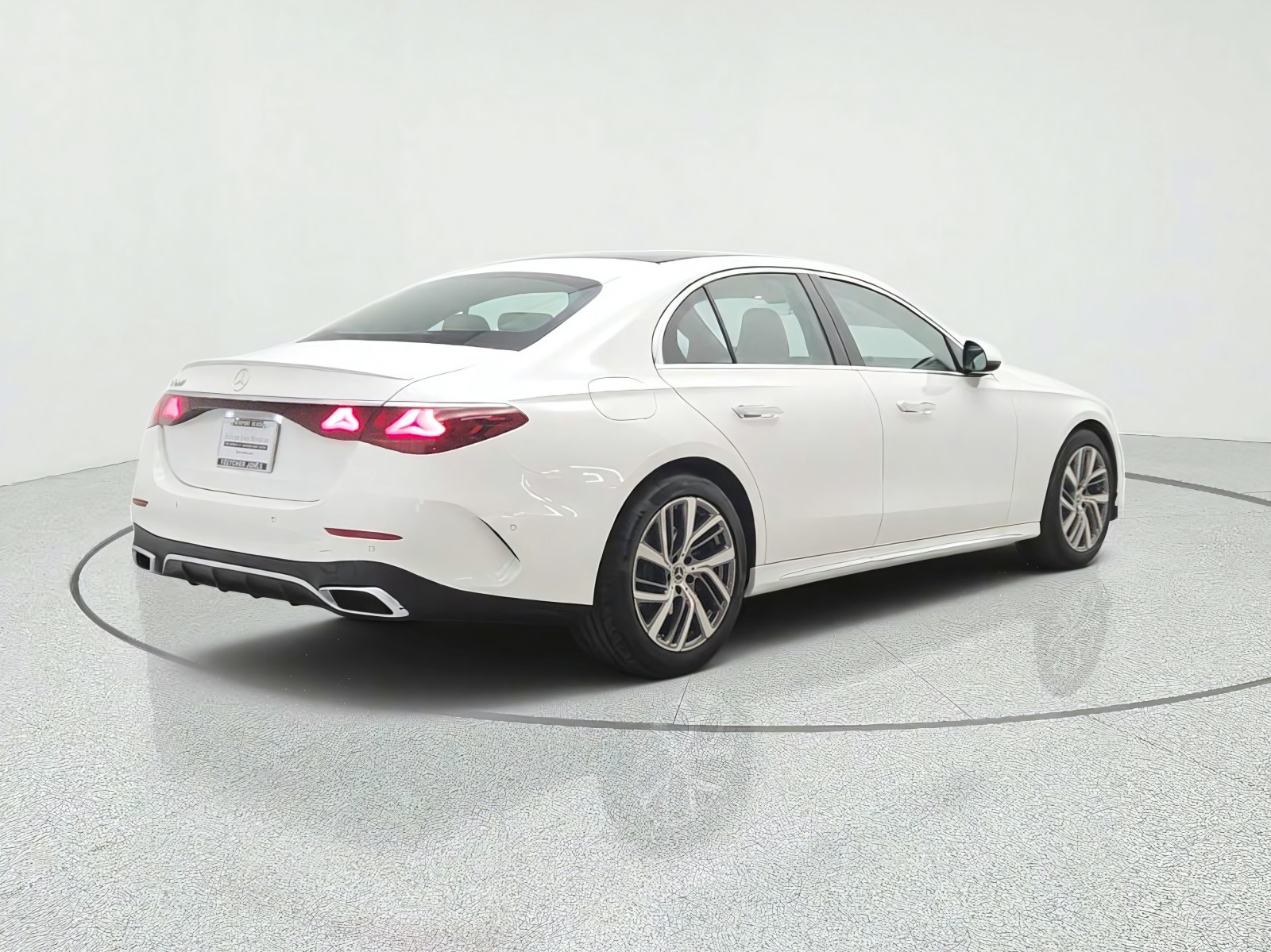 New 2027 Polar White Mercedes-Benz E 350 RWD Sedan image 5