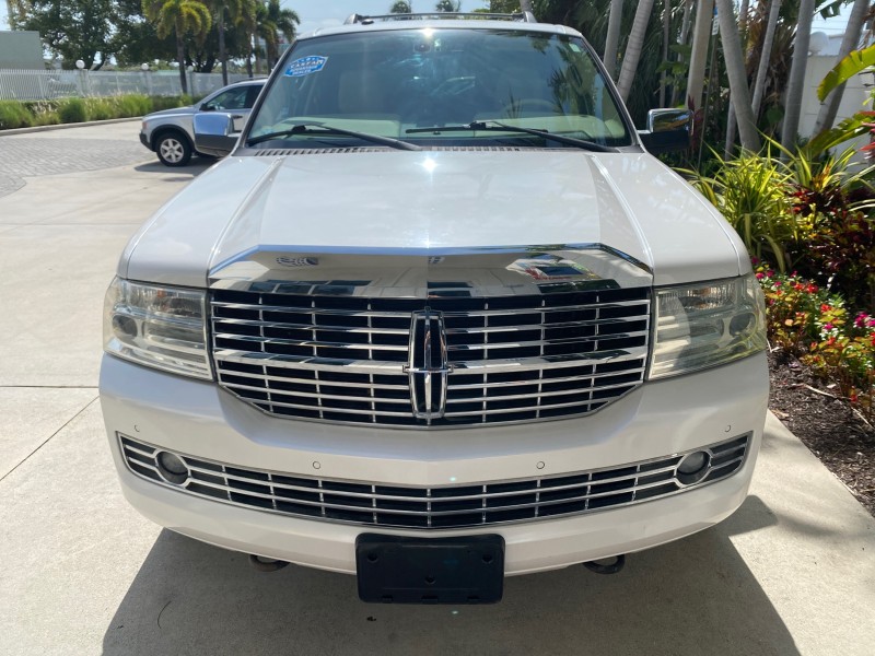 2010 Lincoln Navigator 4WD SUNROOF LOW MILES 31,209 in , 