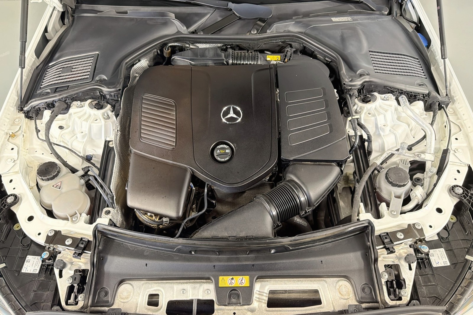 Certified Used 2024 Polar White Mercedes-Benz C 300 image 12