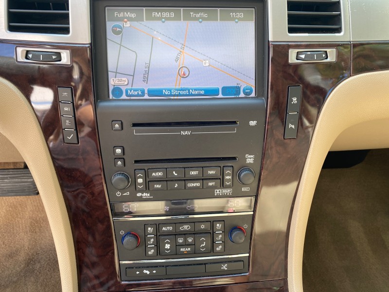 2010 Cadillac Escalade SUNROOF NAV Premium LOW MILES 66,933 in ,