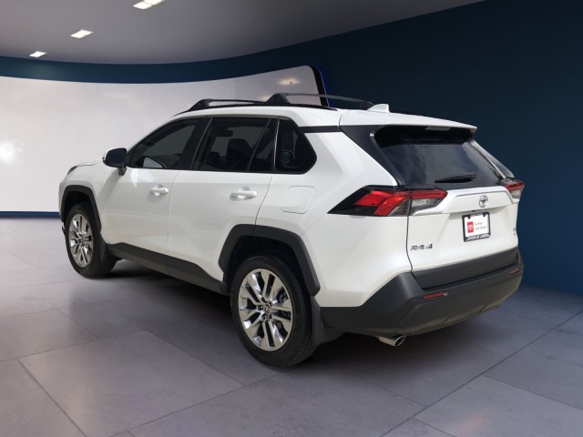 2024 Toyota RAV4 XLE Premium 3