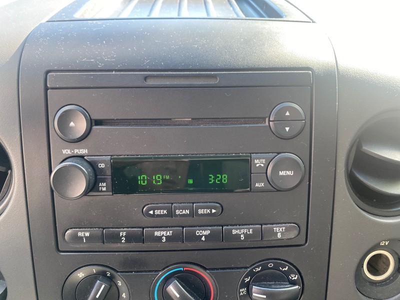 2006 Ford F-150 STX 4 DOOR LOW MILES 92,223 in ,