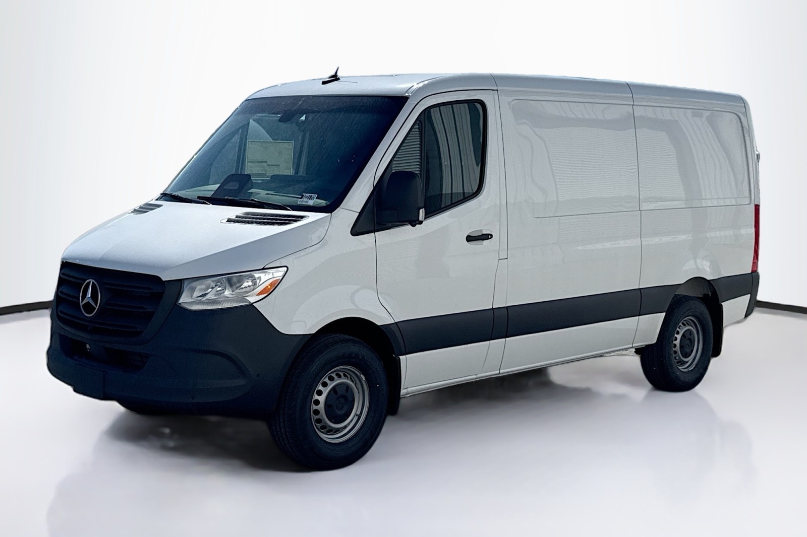 2026 Mercedes-Benz Sprinter Cargo Van 2026 Mercedes-Benz Sprinter Cargo Van 2500 Standard Roof I4 Diesel HO 144 RWD Full-size Cargo Van