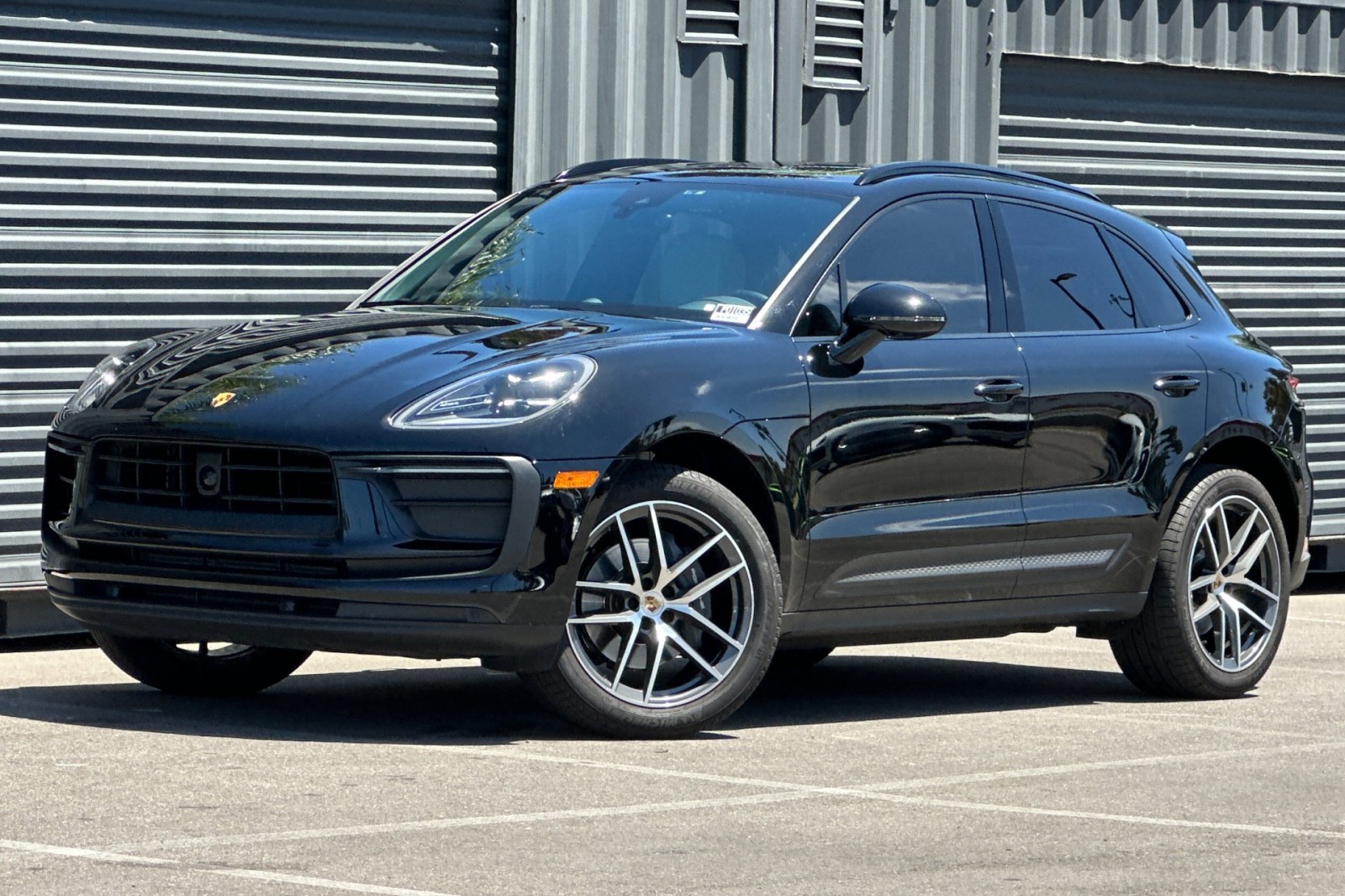 2023 Porsche Macan AWD