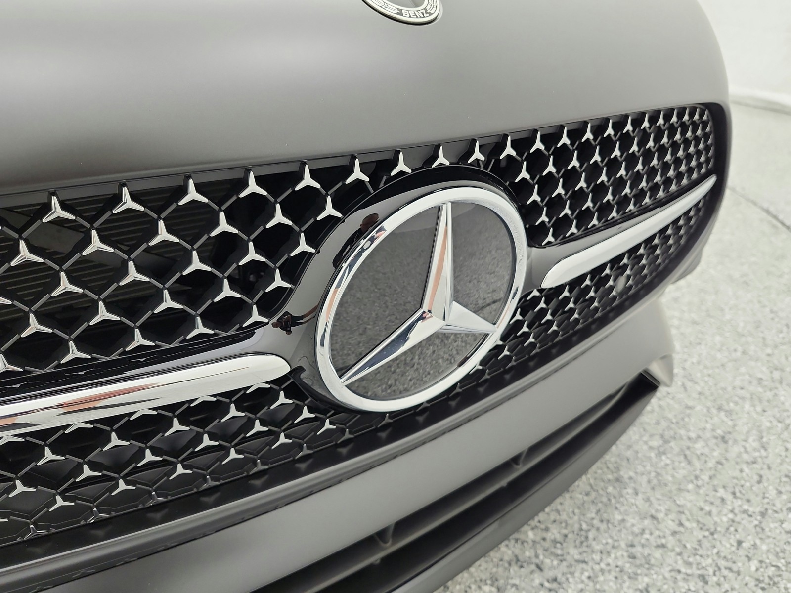 New 2026 MANUFAKTUR Graphite Grey Magno Mercedes-Benz CLE 300 image 14