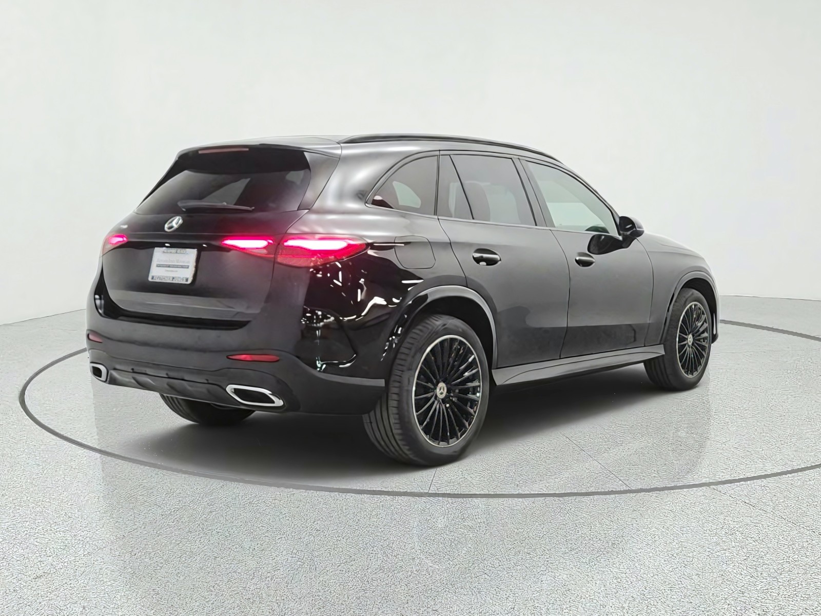 New 2027 Black Mercedes-Benz GLC 300 SUV image 5