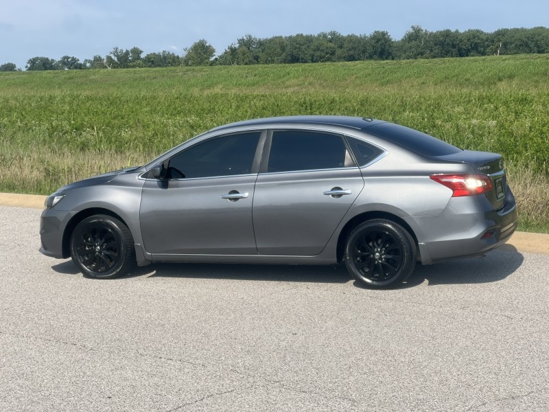 2017 Nissan Sentra SV w/ Style Package in CHESTERFIELD, Missouri