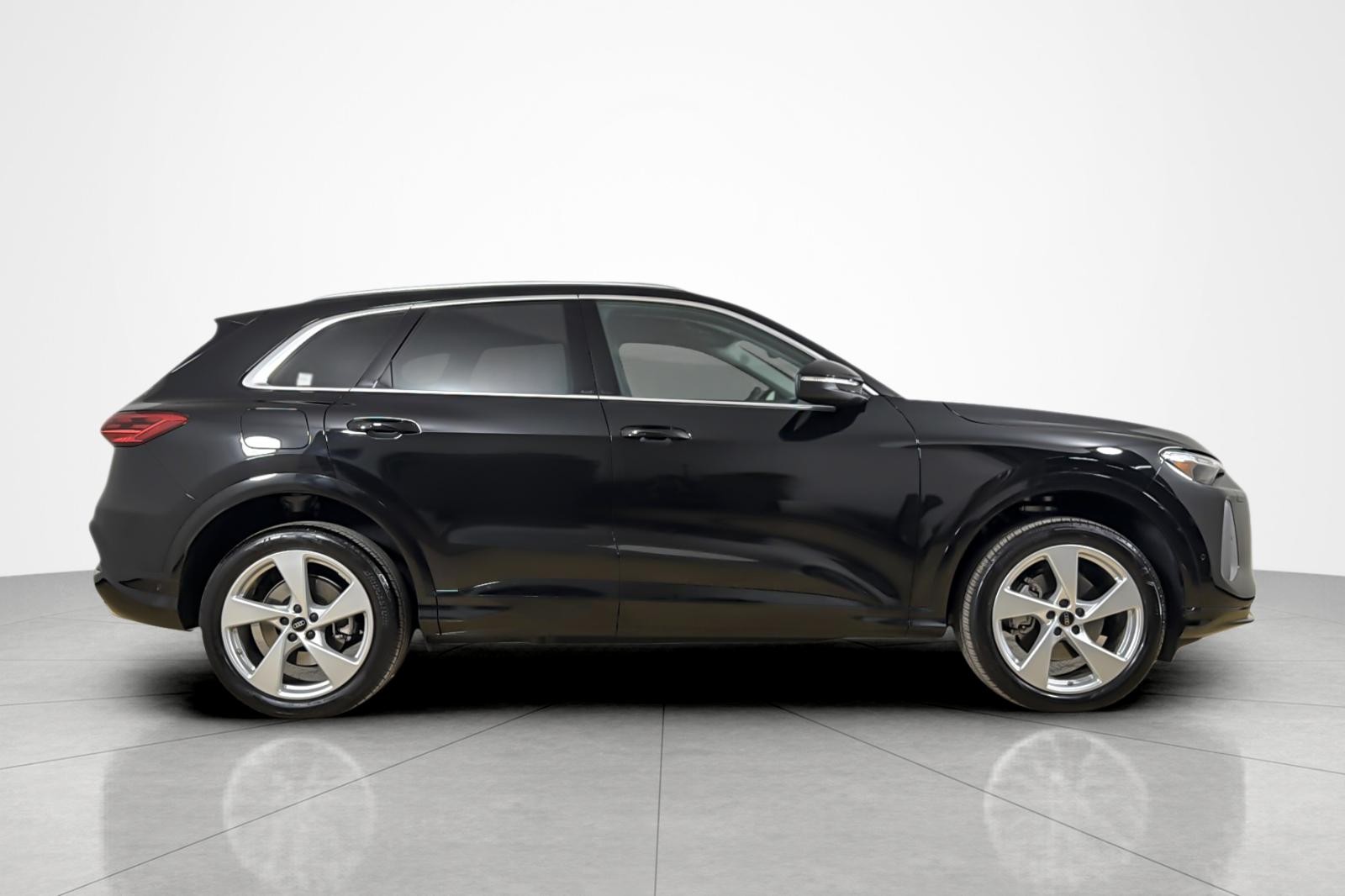 Used 2025 Mythos Black Metallic Audi Premium Plus 2.0 TFSI quattro image 6