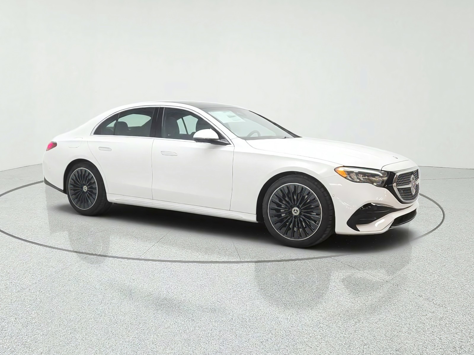 New 2027 Polar White Mercedes-Benz E 350 RWD Sedan image 3