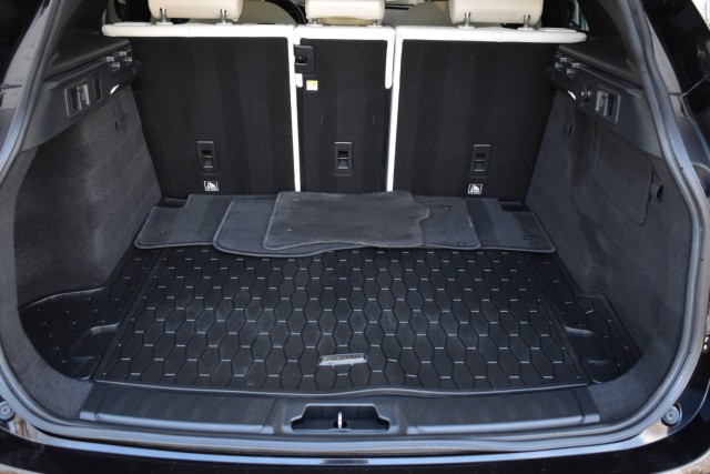 2017 Jaguar F-PACE Navi Leather Moonroof Heated Seats Parking Sensors 43