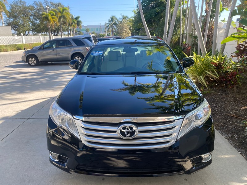 2011 Toyota Avalon Limited LOW MILES 80,879 in ,