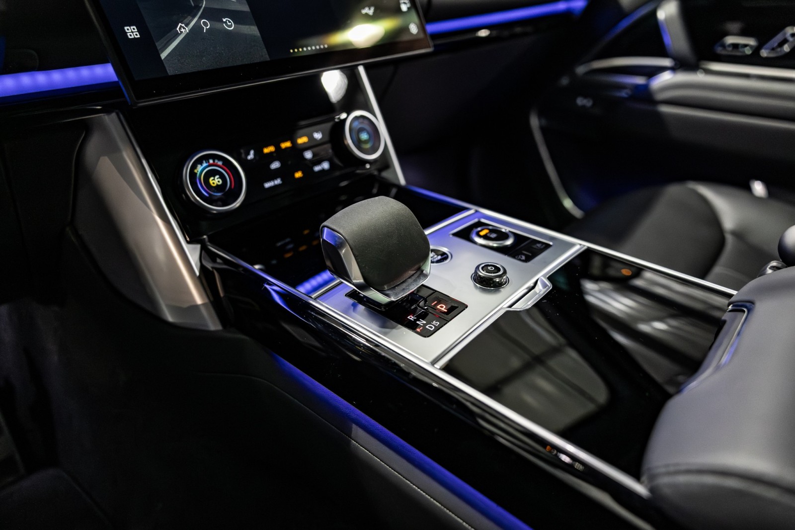 Used Car 2023 Land Rover Range Rover  Se - $140,310 Msrp - 23 Inch Wheels - Black Contrast Roof - One Owner For Sale Under $120,000 In Boerne, Texas