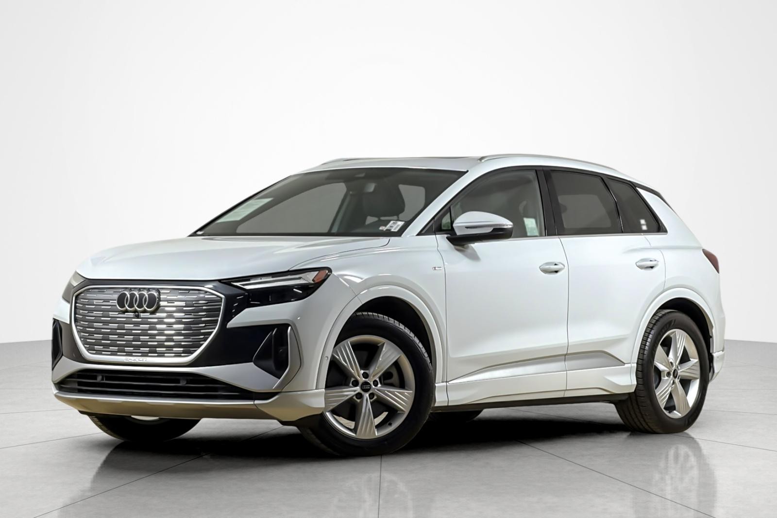 2024 Audi Q4 e-tron Premium Plus 55 quattro