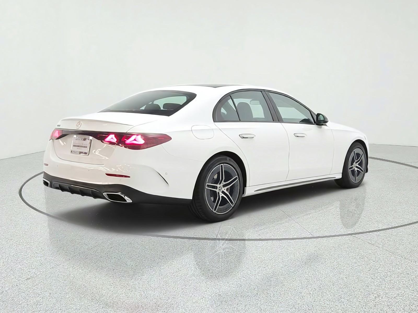 New 2027 Polar White Mercedes-Benz E 350 RWD Sedan image 5