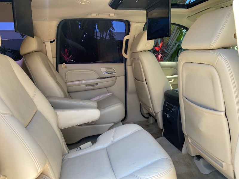 2007 Cadillac Escalade ESV SUNROOF AWD LOW MILES 47,118 in , 