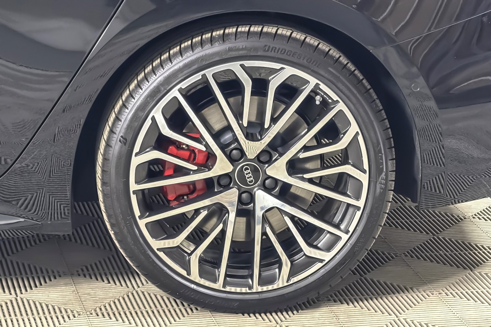 New 2026 Mythos Black Metallic Audi Premium Plus 3.0 TFSI quattro image 25