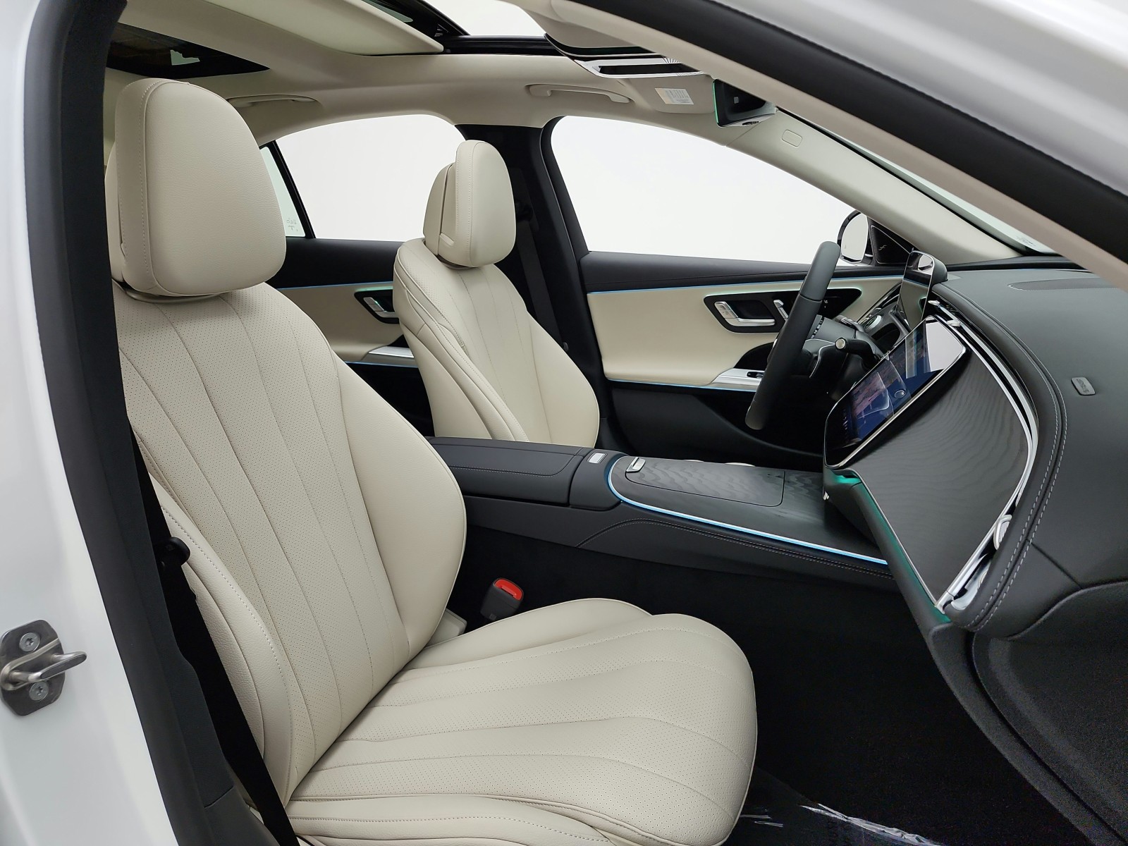 New 2027 Polar White Mercedes-Benz E 350 RWD Sedan image 15