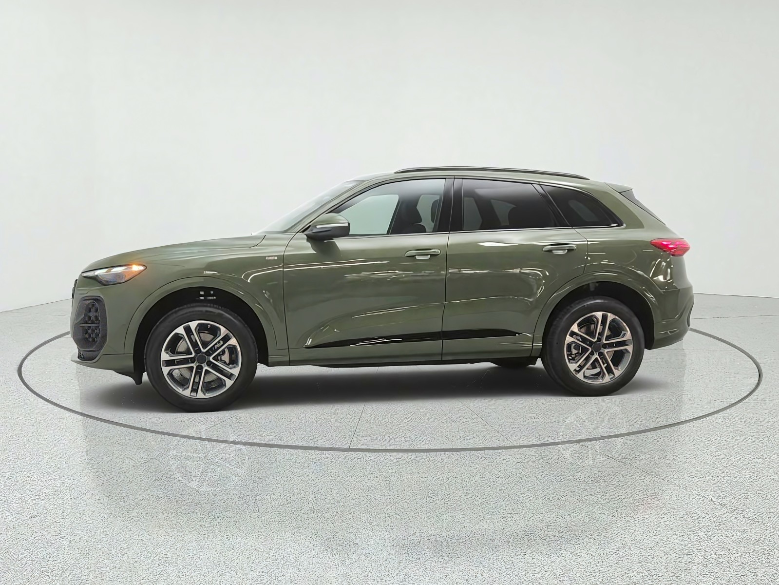 New 2026 District Green Metallic Audi Premium 2.0 TFSI quattro image 8